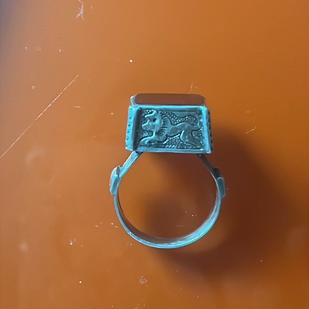 A silver ring with cornelian stone - Picture 3 of 4